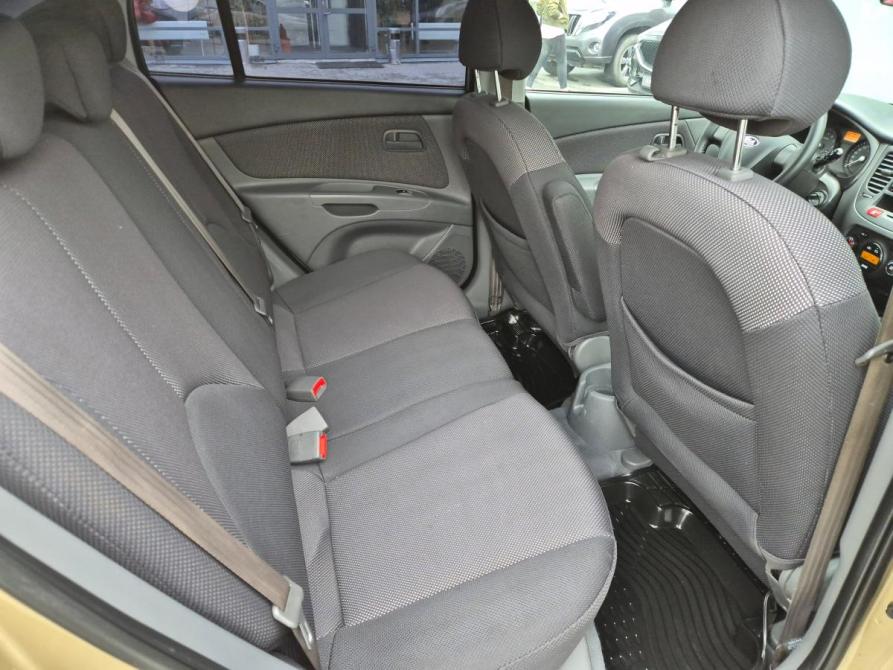 Kia Rio II Екатеринбург  - изображение 8