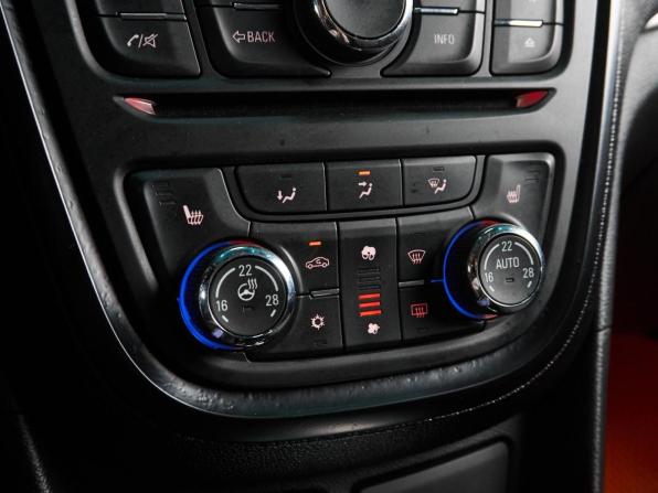 Opel Mokka I с пробегом 2014 года, цена 1 099 000 рублей, 183053 км, внедорожник, Автокод Объявления