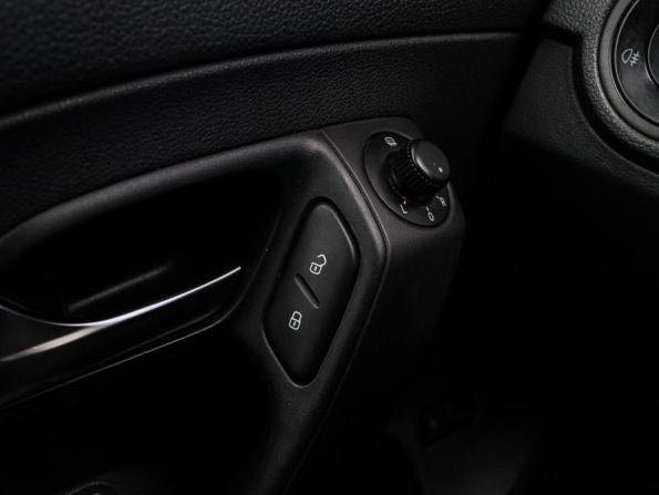 Volkswagen Polo V с пробегом 2015 года, цена 699 000 рублей, 144313 км, седан, Автокод Объявления