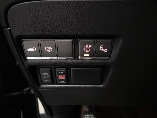 Nissan Patrol VI (Y62) Рестайлинг с пробегом 2015 года, цена 2 700 000 рублей, 175557 км, внедорожник, Автокод Объявления