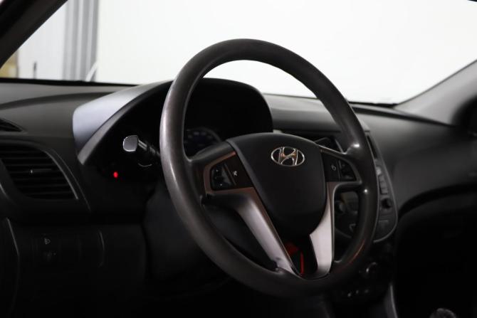 Hyundai Solaris I Рестайлинг с пробегом 2014 года, цена 769 990 рублей, 124862 км, хэтчбек, Автокод Объявления