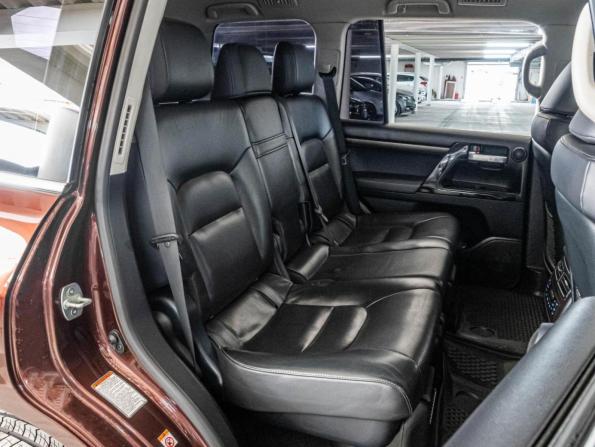 Toyota Land Cruiser 200 Series Рестайлинг 2 с пробегом 2017 года, цена 5 249 000 рублей, 173662 км, внедорожник, Автокод Объявления