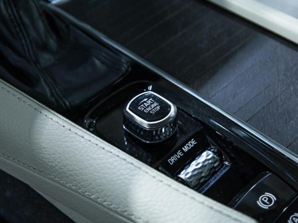Volvo V90 Cross Country I с пробегом 2019 года, цена 2 960 100 рублей, 218251 км, универсал, Автокод Объявления