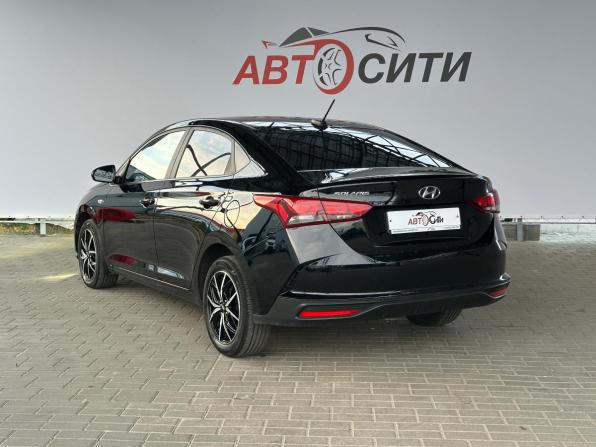 Hyundai Solaris II Рестайлинг с пробегом 2021 года, цена 1 472 000 рублей, 112000 км, седан, Автокод Объявления