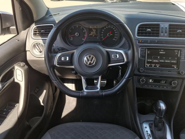 Volkswagen Polo V Рестайлинг с пробегом 2018 года, цена 1 389 000 рублей, 90193 км, седан, Автокод Объявления