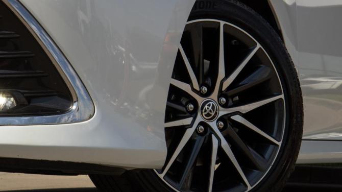 Toyota Camry VIII (XV70) Рестайлинг с пробегом 2021 года, цена 3 779 000 рублей, 38553 км, седан, Автокод Объявления