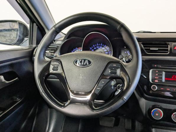 Kia Rio IV с пробегом 2017 года, цена 989 000 рублей, 214900 км, седан, Автокод Объявления