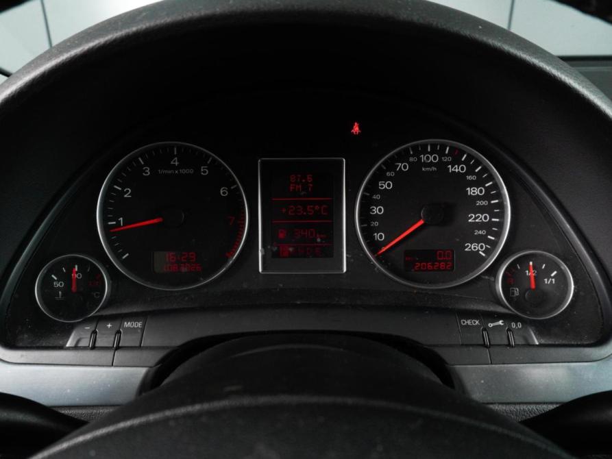 Audi A4 III (B7) Минеральные Воды  - изображение 13