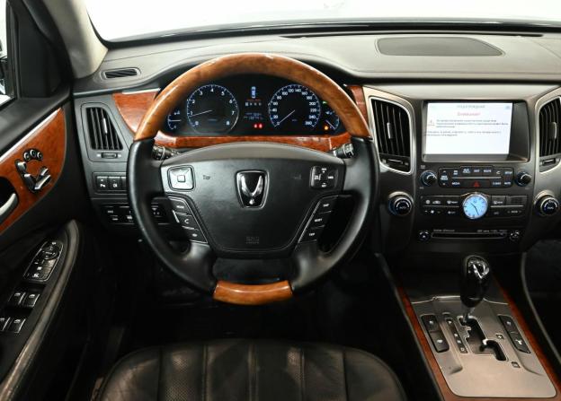 Hyundai Equus II с пробегом 2012 года, цена 1 520 000 рублей, 132550 км, седан, Автокод Объявления