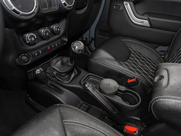 Jeep Wrangler III (JK) с пробегом 2013 года, цена 2 980 000 рублей, 94353 км, внедорожник, Автокод Объявления