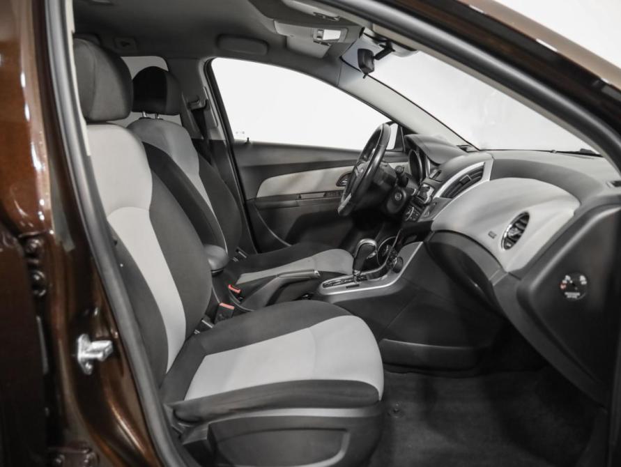 Chevrolet Cruze I Рестайлинг Санкт-Петербург  - изображение 18