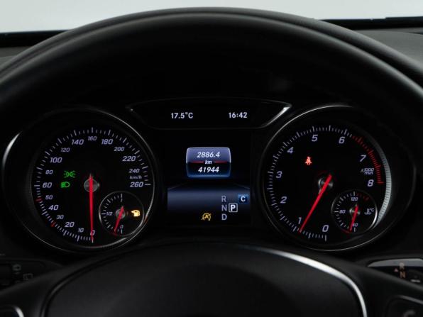 Mercedes-Benz GLA I (X156) Рестайлинг с пробегом 2019 года, цена 2 970 111 рублей, 41944 км, внедорожник, Автокод Объявления