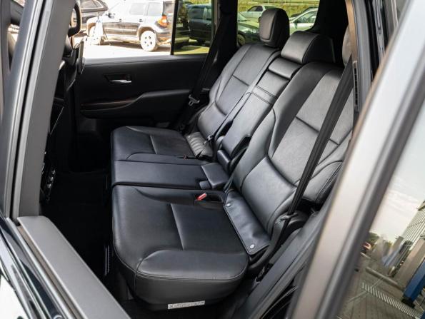 Toyota Land Cruiser 300 Series с пробегом 2023 года, цена 11 950 000 рублей, 89134 км, внедорожник, Автокод Объявления