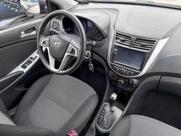 Hyundai Solaris I с пробегом 2013 года, цена 538 000 рублей, 311606 км, седан, Автокод Объявления