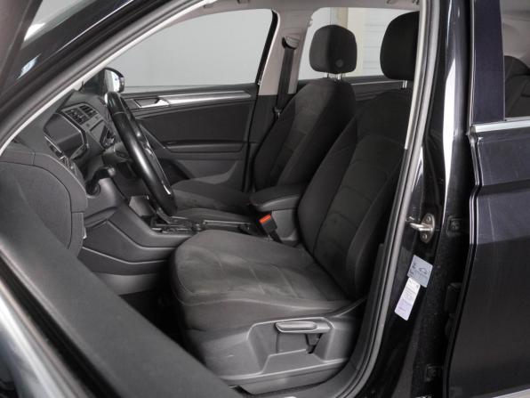 Volkswagen Tiguan II с пробегом 2018 года, цена 2 849 000 рублей, 125359 км, внедорожник, Автокод Объявления