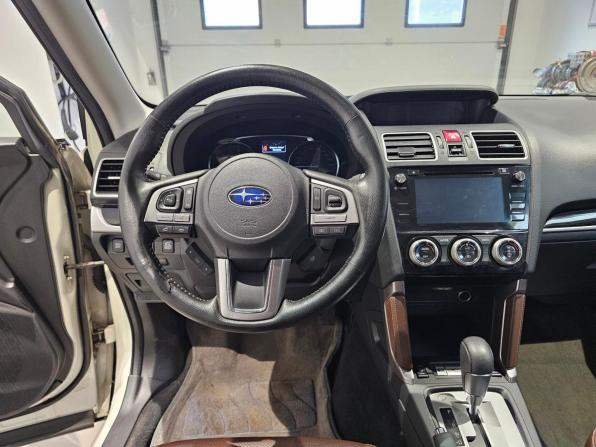 Subaru Forester IV Рестайлинг 2 с пробегом 2017 года, цена 1 819 000 рублей, 188871 км, внедорожник, Автокод Объявления