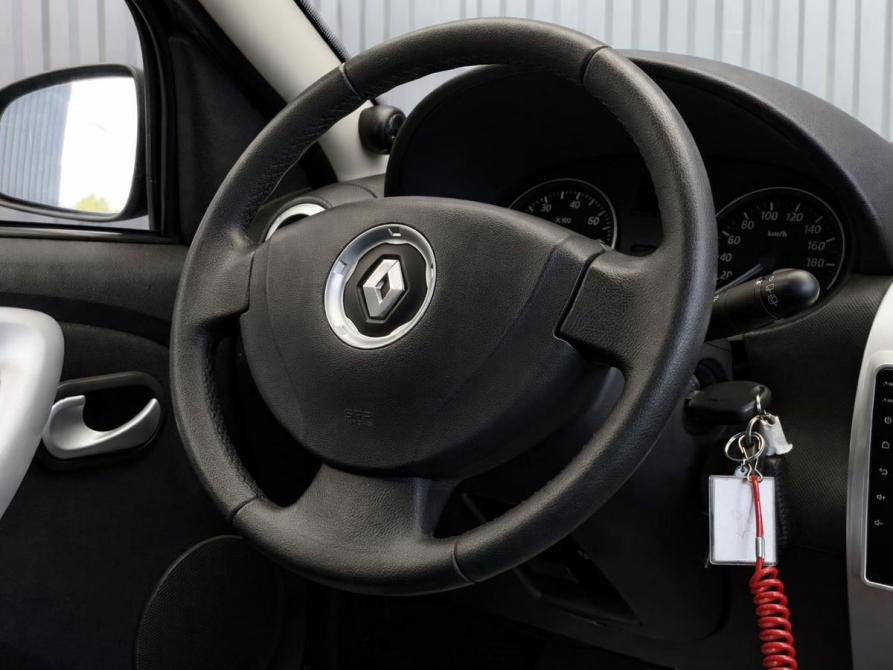 Renault Sandero I Пермь  - изображение 10