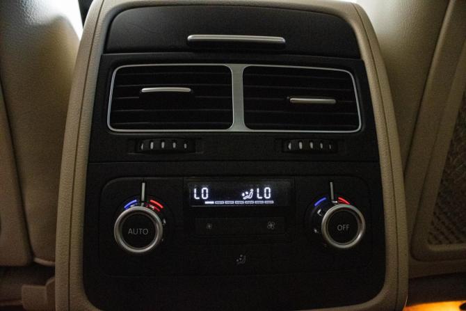 Volkswagen Touareg II с пробегом 2012 года, цена 2 250 000 рублей, 211909 км, внедорожник, Автокод Объявления
