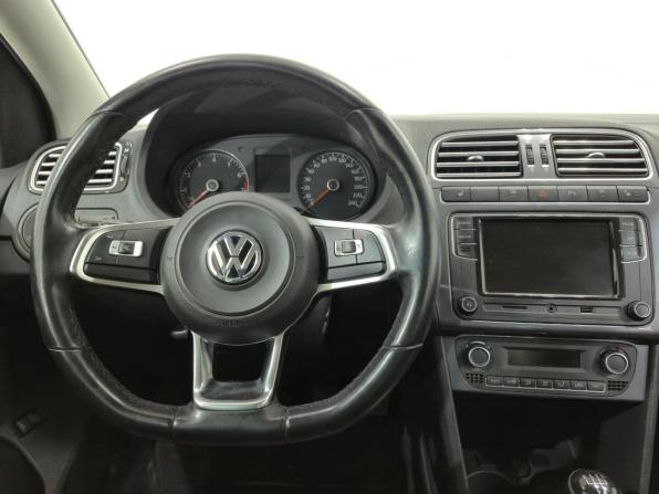 Volkswagen Polo V Рестайлинг с пробегом 2019 года, цена 1 380 000 рублей, 78162 км, седан, Автокод Объявления