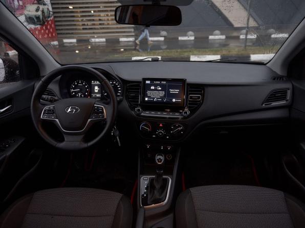 Hyundai Solaris II Рестайлинг с пробегом 2021 года, цена 1 625 000 рублей, 88606 км, седан, Автокод Объявления