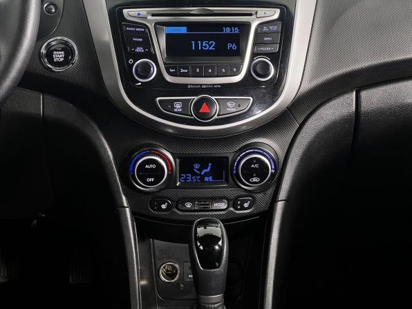 Hyundai Solaris I Рестайлинг с пробегом 2016 года, цена 1 120 000 рублей, 199655 км, седан, Автокод Объявления