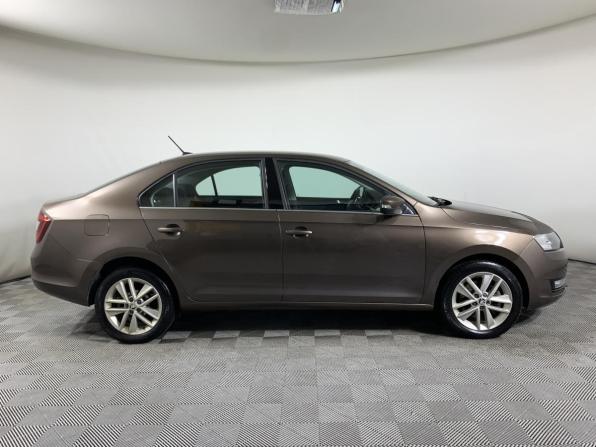 Skoda Rapid I с пробегом 2017 года, цена 870 000 рублей, 245029 км, лифтбек, Автокод Объявления