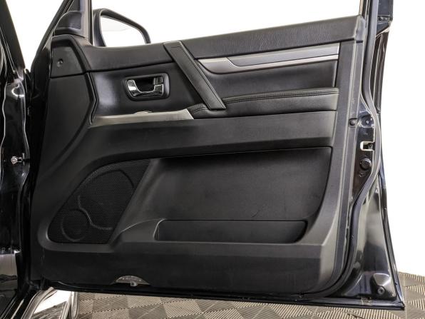 Mitsubishi Pajero IV Рестайлинг 1 с пробегом 2012 года, цена 2 220 000 рублей, 175250 км, внедорожник, Автокод Объявления