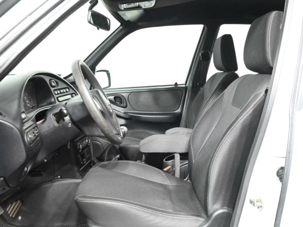 Chevrolet Niva I Рестайлинг с пробегом 2017 года, цена 660 000 рублей, 98231 км, внедорожник, Автокод Объявления