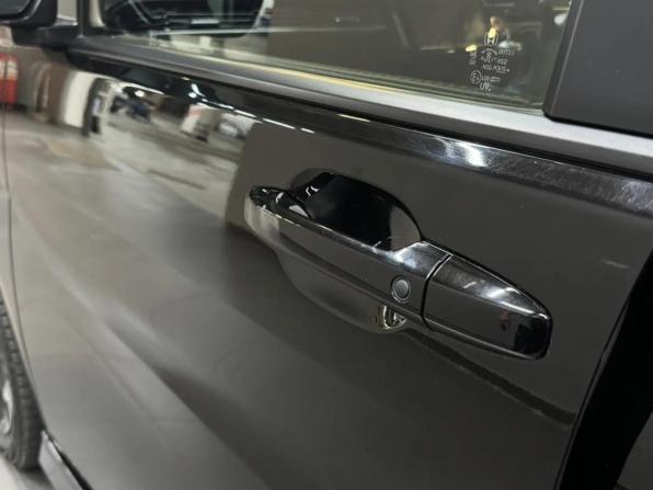 Honda Stepwgn V Рестайлинг с пробегом 2020 года, цена 2 667 000 рублей, 83786 км, минивэн, Автокод Объявления