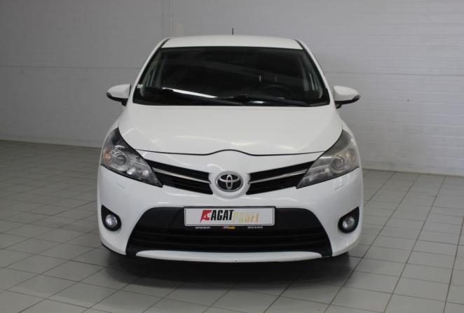 Toyota Verso I Рестайлинг с пробегом 2013 года, цена 1 040 000 рублей, 657646 км, компактвэн, Автокод Объявления