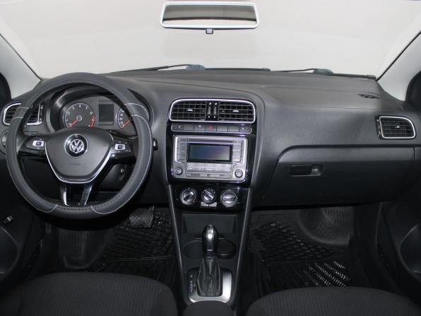 Volkswagen Polo V Рестайлинг с пробегом 2017 года, цена 999 900 рублей, 196919 км, седан, Автокод Объявления