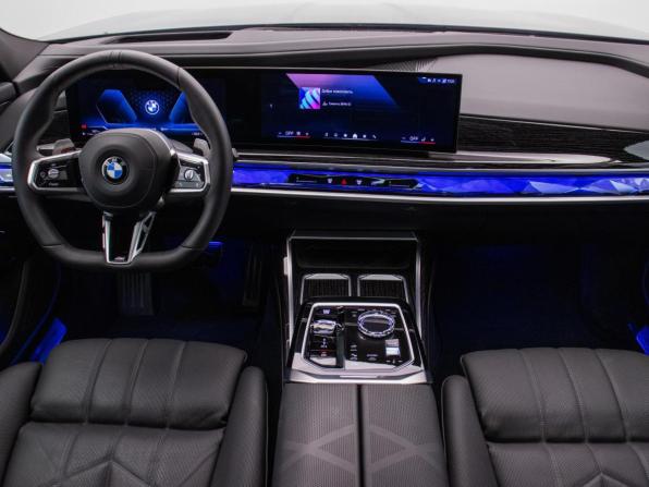 BMW 7 серии VII (G70) с пробегом 2025 года, цена 16 100 000 рублей, 8724 км, седан, Автокод Объявления