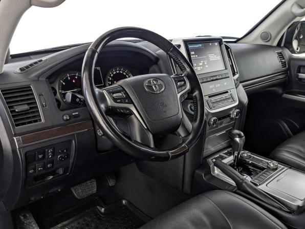 Toyota Land Cruiser 200 Series Рестайлинг 2 с пробегом 2020 года, цена 8 350 000 рублей, 131306 км, внедорожник, Автокод Объявления
