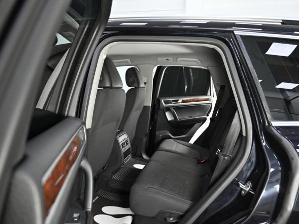 Volkswagen Touareg II с пробегом 2012 года, цена 1 899 000 рублей, 177000 км, внедорожник, Автокод Объявления