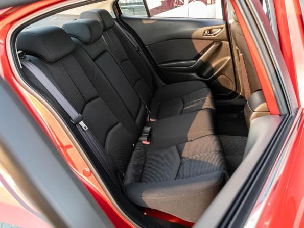 Mazda 3 III (BM) Рестайлинг с пробегом 2018 года, цена 1 670 000 рублей, 41433 км, седан, Автокод Объявления