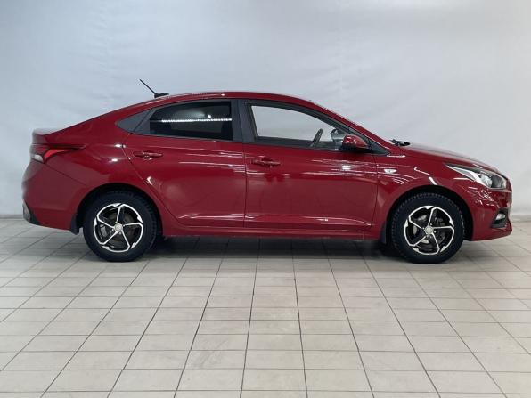 Hyundai Solaris II с пробегом 2018 года, цена 1 339 000 рублей, 96358 км, седан, Автокод Объявления