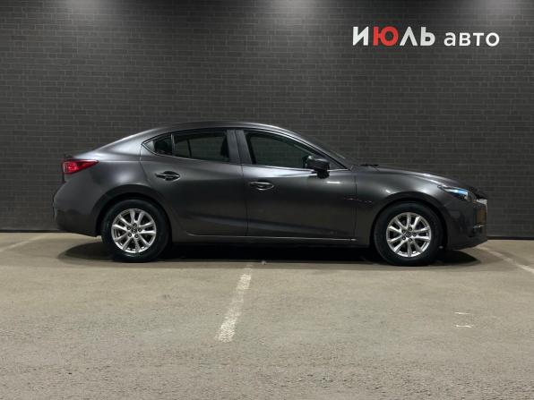 Mazda 3 III (BM) Рестайлинг с пробегом 2017 года, цена 1 490 000 рублей, 186982 км, седан, Автокод Объявления