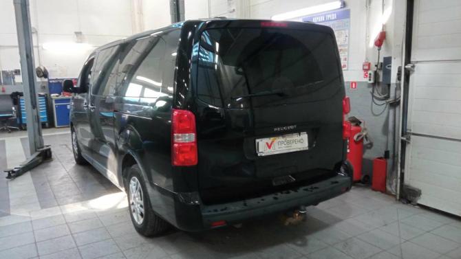 Peugeot Traveller I с пробегом 2018 года, цена 2 230 000 рублей, 228545 км, минивэн, Автокод Объявления