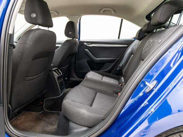 Skoda Octavia III (A7) Рестайлинг с пробегом 2020 года, цена 2 348 000 рублей, 71633 км, лифтбек, Автокод Объявления