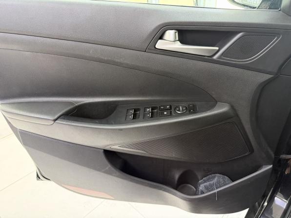 Hyundai Tucson III Рестайлинг с пробегом 2019 года, цена 2 200 000 рублей, 160742 км, внедорожник, Автокод Объявления