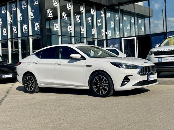 JAC J7 I с пробегом 2023 года, цена 1 227 000 рублей, 64780 км, лифтбек, Автокод Объявления