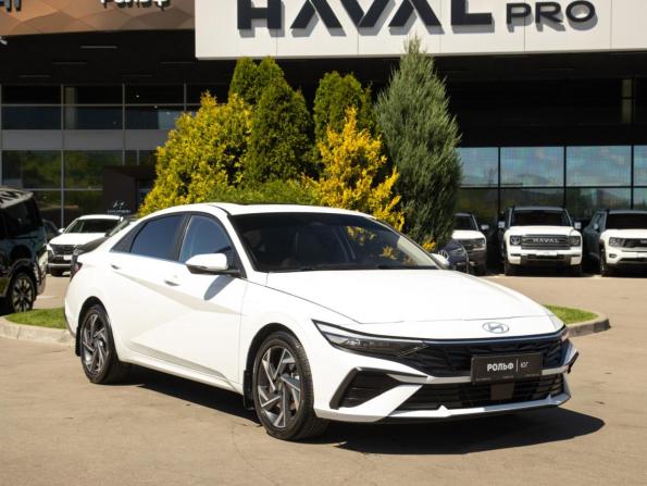 Hyundai Elantra VII (CN7) Рестайлинг с пробегом 2024 года, цена 2 188 000 рублей, 19617 км, седан, Автокод Объявления