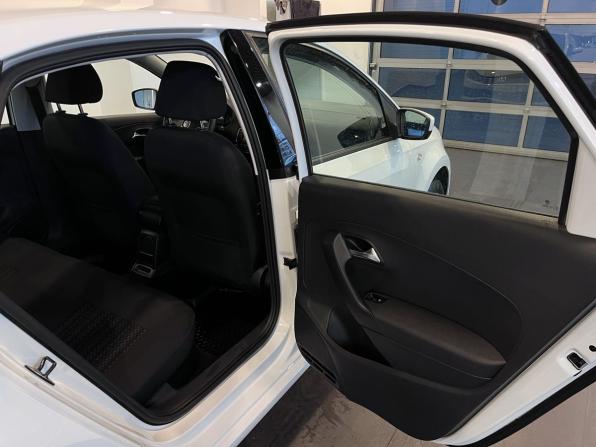 Volkswagen Polo V Рестайлинг с пробегом 2019 года, цена 1 375 000 рублей, 77302 км, седан, Автокод Объявления