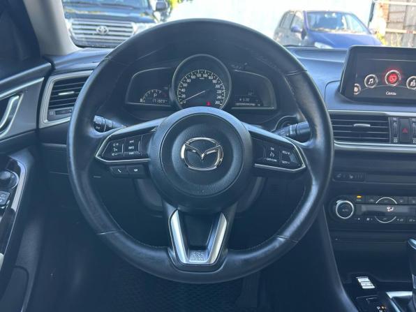 Mazda 3 III (BM) Рестайлинг с пробегом 2016 года, цена 1 350 000 рублей, 171322 км, седан, Автокод Объявления