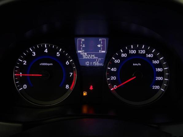 Hyundai Solaris I Рестайлинг с пробегом 2016 года, цена 1 037 000 рублей, 102000 км, седан, Автокод Объявления