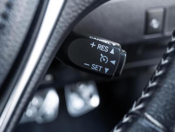 Toyota Auris II Рестайлинг с пробегом 2015 года, цена 1 225 000 рублей, 167628 км, хэтчбек, Автокод Объявления