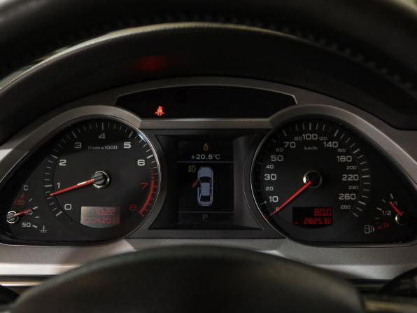 Audi A6 III (C6) Рестайлинг с пробегом 2010 года, цена 1 200 000 рублей, 282531 км, седан, Автокод Объявления