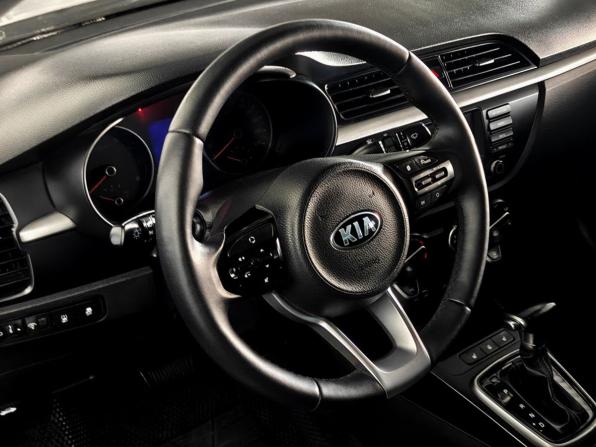 Kia Rio IV с пробегом 2018 года, цена 997 000 рублей, 172518 км, седан, Автокод Объявления