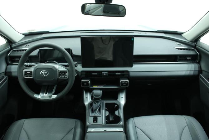 Toyota RAV4 VI (XA60) с пробегом 2026 года, цена 4 295 000 рублей, 50 км, внедорожник, Автокод Объявления