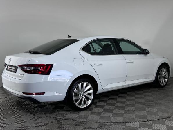 Skoda Superb III с пробегом 2017 года, цена 2 350 000 рублей, 92336 км, лифтбек, Автокод Объявления